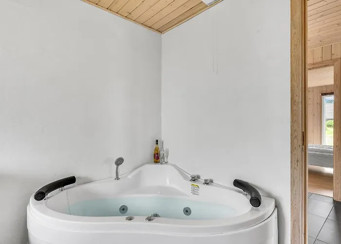Four-bedroom In Σπίτι διακοπών *